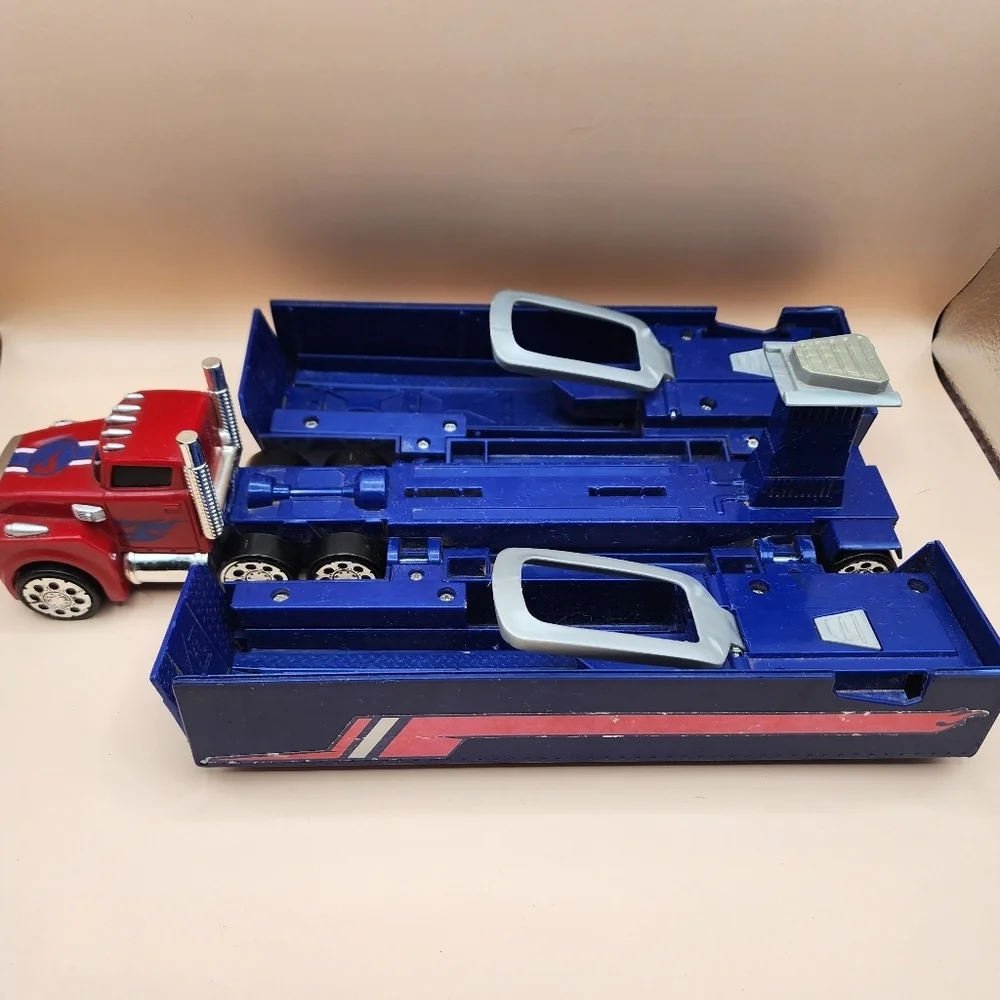 2008 Hot Wheels Speedway Launcher Carrier Truck Hauler 11